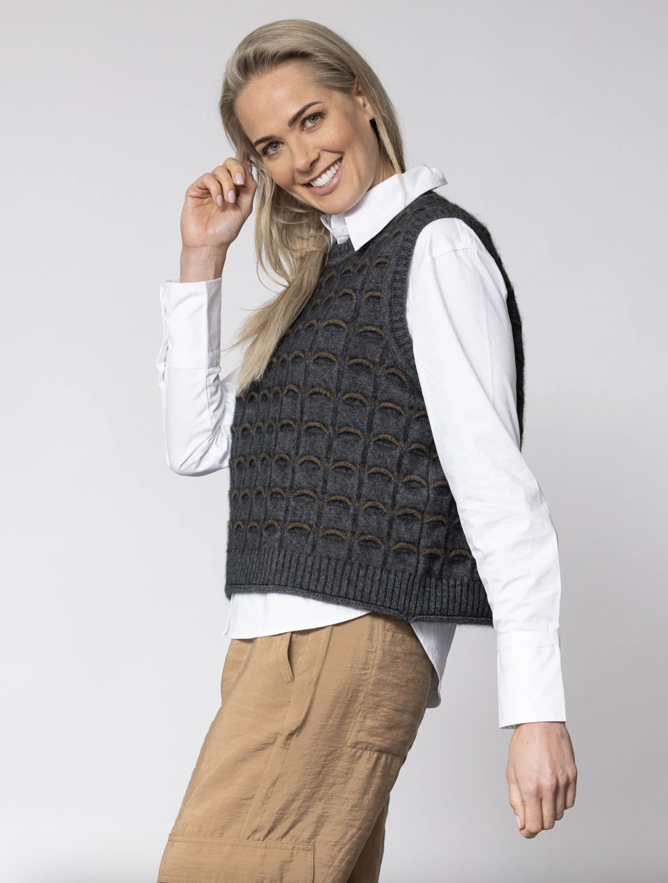 Eyelash Vest